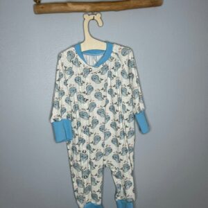 Pyjama OEKO-TEX® - Baleines bleu ciel et petites étoiles