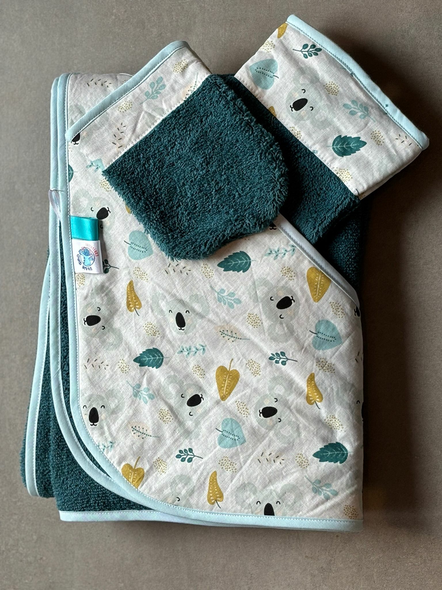 Sortie de bain OEKO-TEX® - Koalas Feuillus Bleu & Moutarde