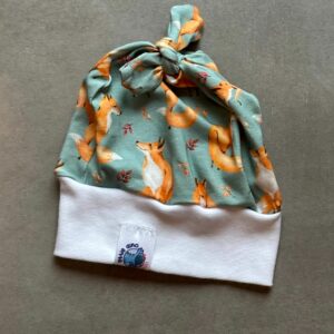 Bonnet OEKO-TEX® - Renards sur Vert d’Eau & Bordure Blanche