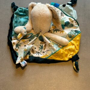 Doudou Lapin OEKO-TEX® - Jardin Ensoleillé