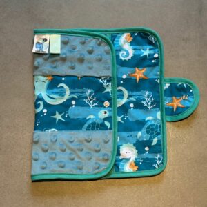 Protège carnet OEKO-TEX® - Monde marin & Minky bleu lagon