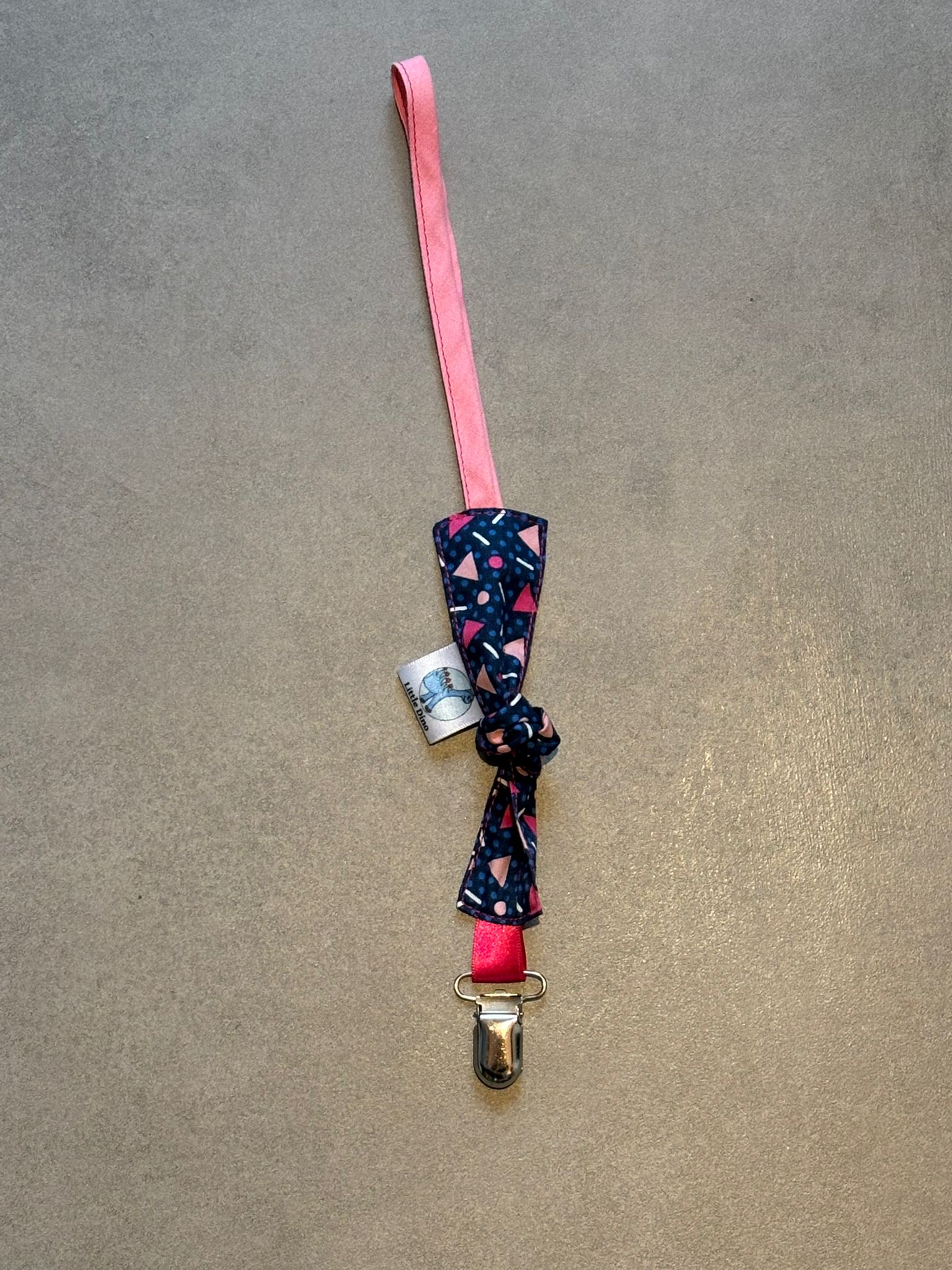 Attache tétine OEKO-TEX® - Graphique bleu nuit & sangle rose
