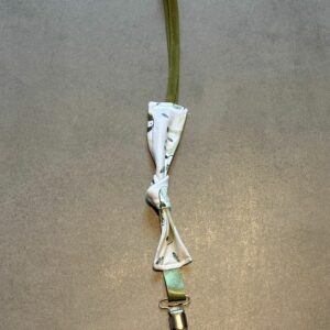 Attache tétine OEKO-TEX® - Feuillage vert tendre & sangle olive