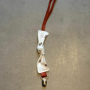 Attache tétine OEKO-TEX® - Feuilles brunes & sangle terracotta