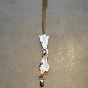 Attache tétine OEKO-TEX® - Dinos taupe & sangle sable