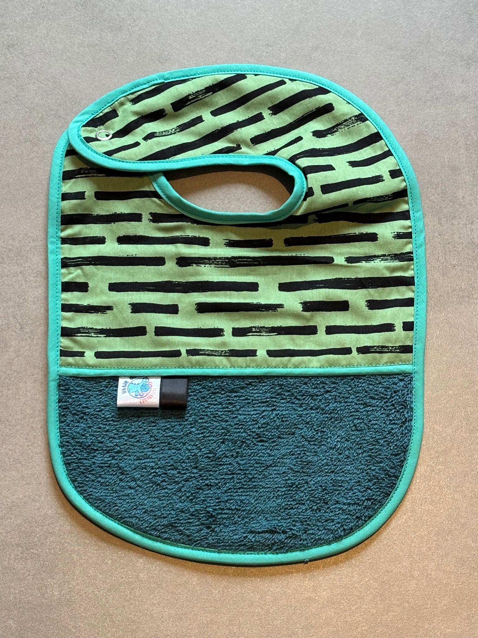 Bavoir OEKO-TEX® – Rayures Vert Menthe & Émeraude