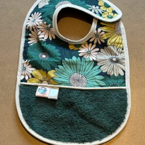 Bavoir OEKO-TEX® – Fleurs Vintage Vert & Jaune