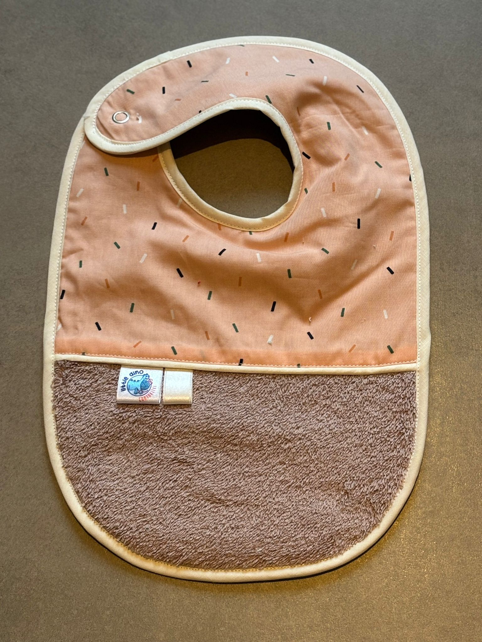 Bavoir OEKO-TEX® – Motif Pêche