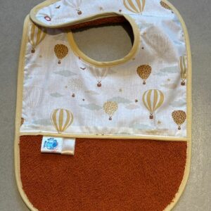 Bavoir OEKO-TEX® – Motif Montgolfières Terracotta