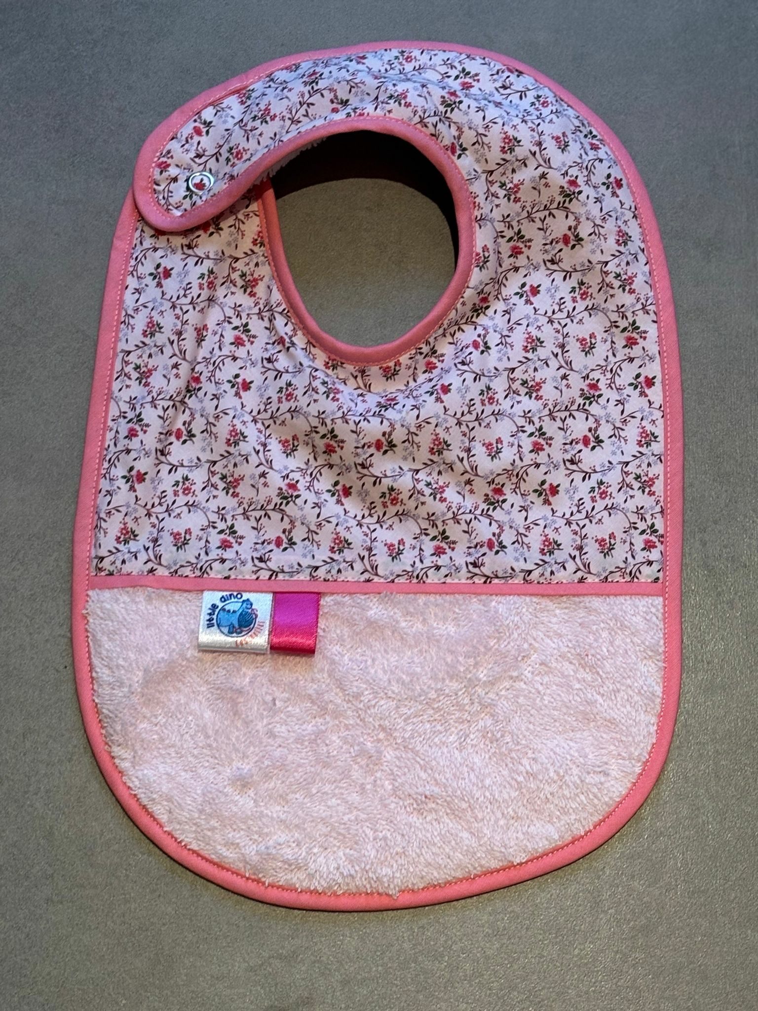 Bavoir OEKO-TEX® – Fleurs Roses Vintage & Rose Poudré